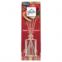 Glade Vonné tyčinky Twinkling Apple & Cinnamon, 50 ml