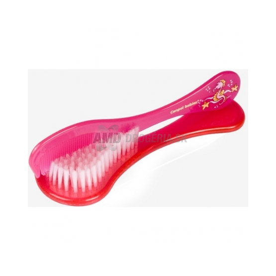 HREBEŇ S KEFKOU NA VLASY