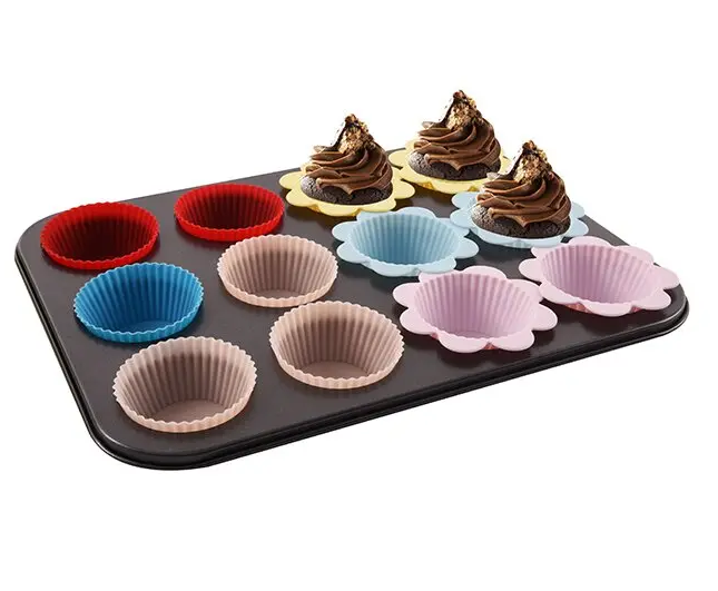 FORMA KOV MUFFINY + 12 KOŠÍKOV SILIKÓNOVÝCH